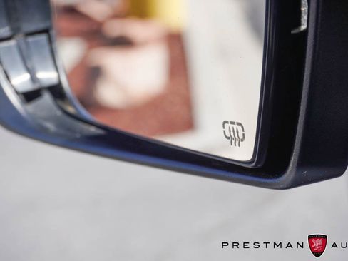 Used 2019 Jeep Cherokee Trailhawk w/ Cold Weather Group image 22