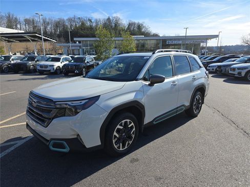 Used 2025 Subaru Forester Premium w/ Convenience Package #1 image 8