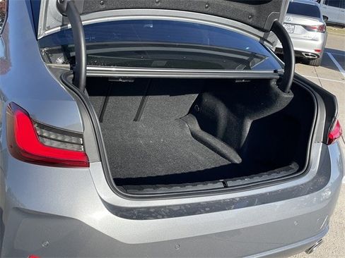 Used 2023 BMW 330i Sedan w/ Premium Package image 28