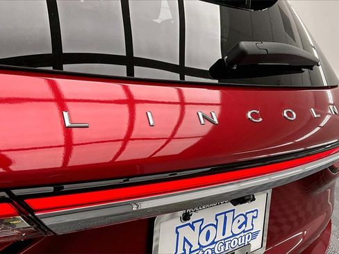 Used 2022 Lincoln Corsair FWD w/ Premium Package image 8