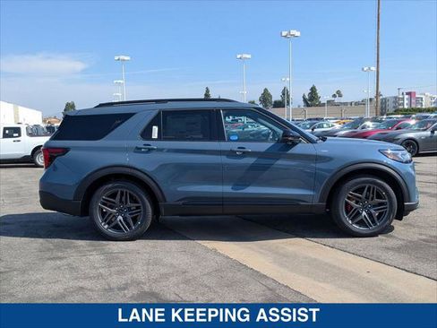 New 2026 Ford Explorer ST-Line image 6