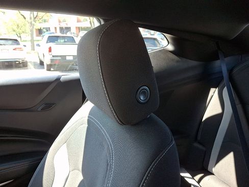 Used 2020 Chevrolet Camaro LT RWD image 17