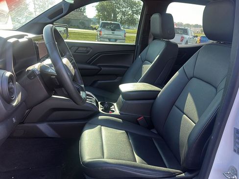 Used 2024 Chevrolet Colorado Trail Boss AWD/4WD image 11