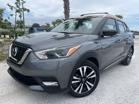 Used 2019 Nissan Kicks SR w/ SR Premium Package image 30