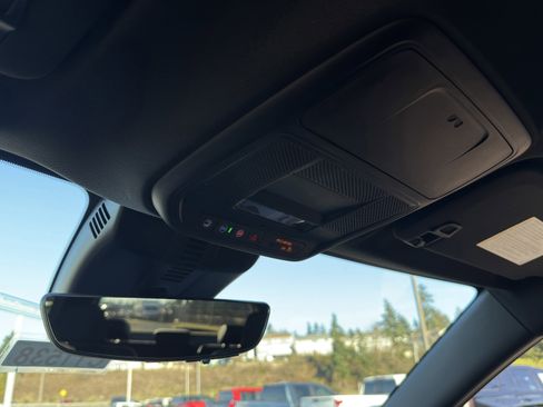 New 2026 Chevrolet Traverse LT w/ Midnight/Sport Edition image 15