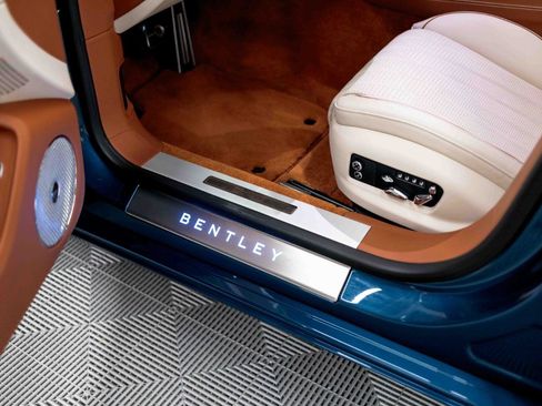 Used 2022 Bentley Flying Spur W12 AWD/4WD image 46