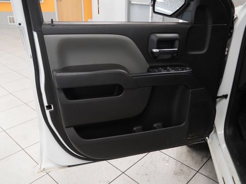Used 2018 Chevrolet Silverado 1500 W/T w/ WT Convenience Package AWD/4WD image 5