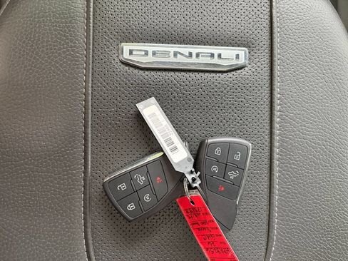 Used 2026 GMC Sierra 3500 Denali w/ Denali Reserve Package AWD/4WD image 26