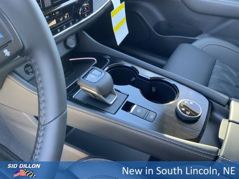 New 2026 Nissan Rogue Platinum w/ Platinum Premium Package image 8