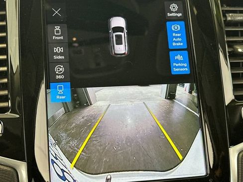 Used 2023 Volvo XC90 B5 Plus AWD/4WD image 25