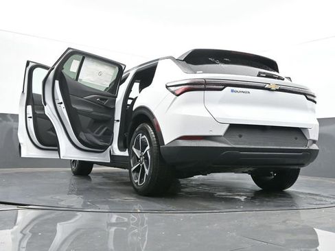 New 2026 Chevrolet Equinox EV LT image 59