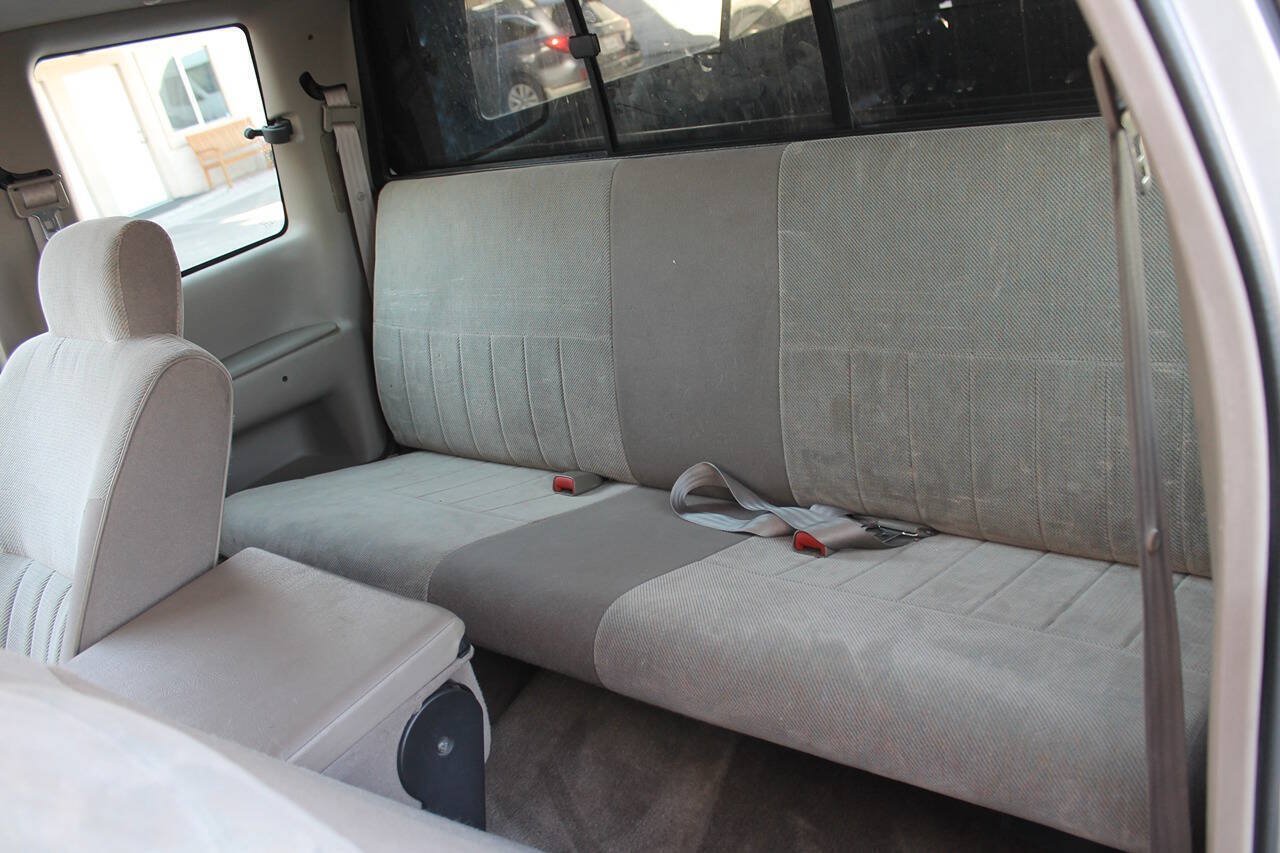 Used 1996 Dodge Ram 1500 Truck 2WD Club Cab image 24