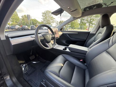 Used 2023 Tesla Model Y Long Range AWD/4WD image 27