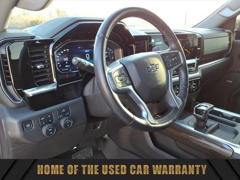 Used 2022 Chevrolet Silverado 1500 LT Trail Boss w/ Convenience Package II image 17
