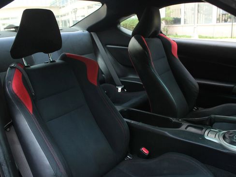 Used 2015 Scion FR-S RWD image 17