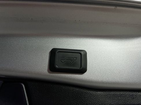 Used 2022 Toyota RAV4 XSE image 31