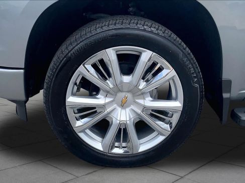 Used 2024 Chevrolet Silverado 1500 High Country AWD/4WD image 11