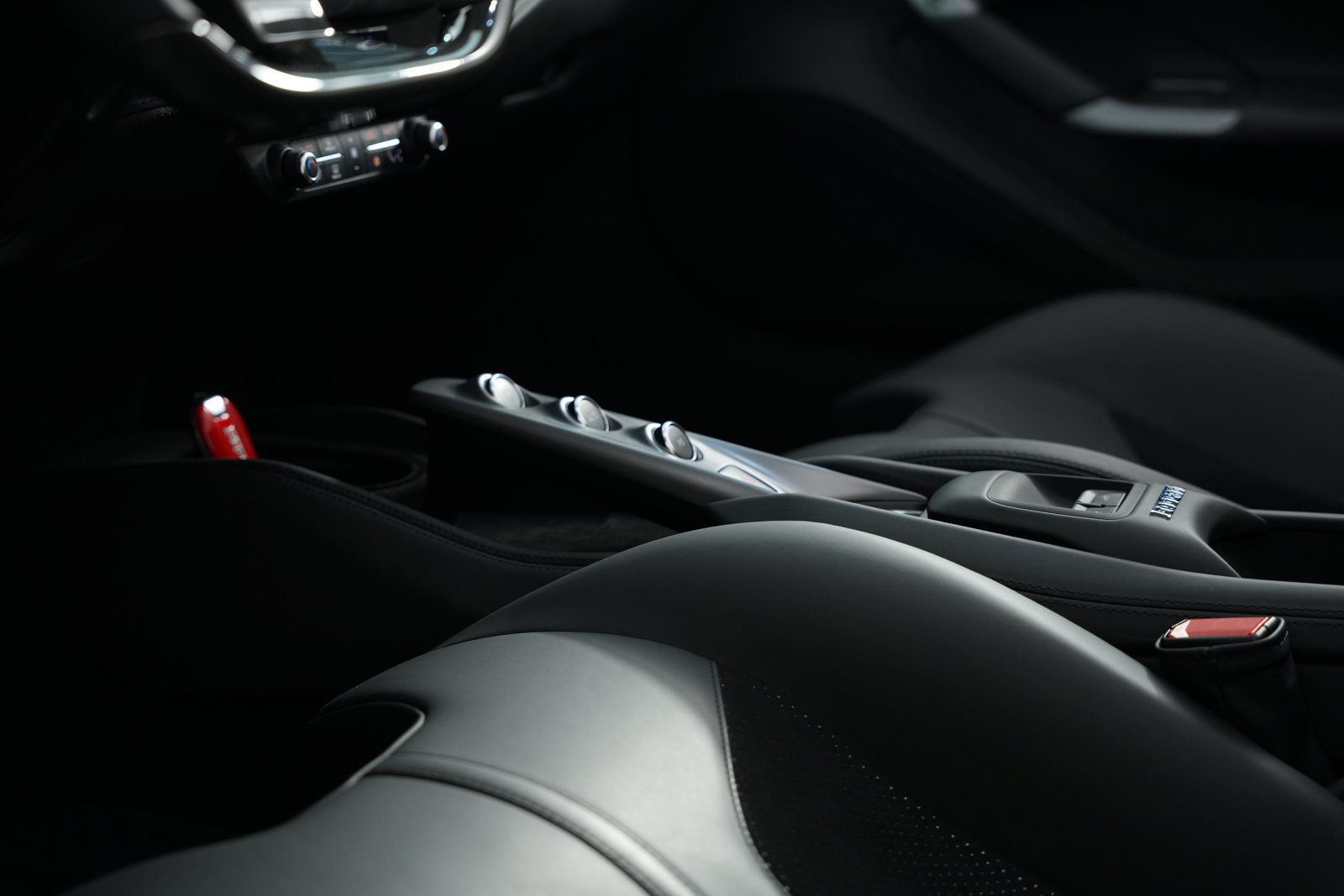 Used 2023 Ferrari F8 Tributo RWD image 49