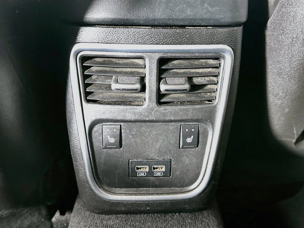 Used 2022 Dodge Charger SXT w/ Plus Group RWD image 21