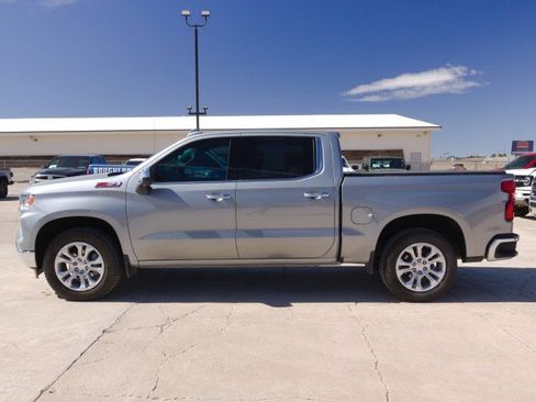 Used 2024 Chevrolet Silverado 1500 LTZ image 3