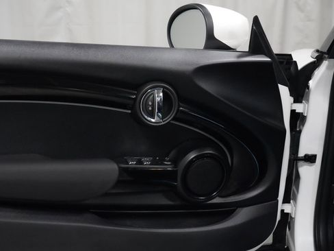 Certified 2024 MINI Cooper S image 25