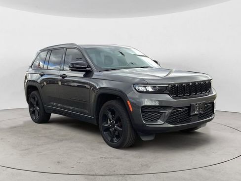 Certified 2022 Jeep Grand Cherokee Altitude image 7