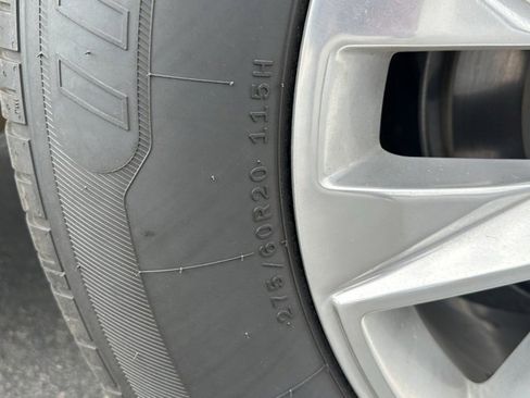 Certified 2023 Chevrolet Suburban Premier image 39