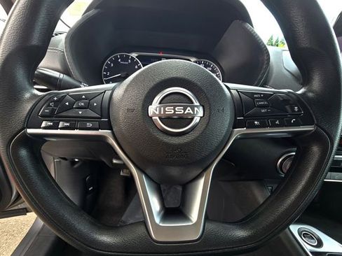 Used 2024 Nissan Sentra SV image 11