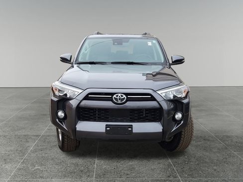 Used 2020 Toyota 4Runner SR5 Premium image 2