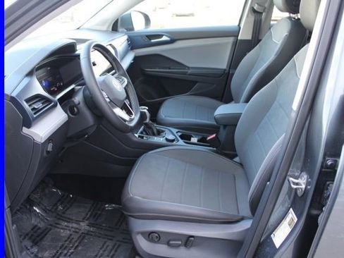 Used 2024 Volkswagen Taos SE image 15