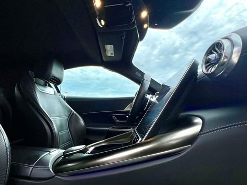 Used 2022 Mercedes-Benz SL 55 AMG 4MATIC image 17