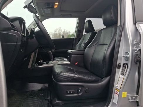 Used 2012 Toyota 4Runner Limited image 13