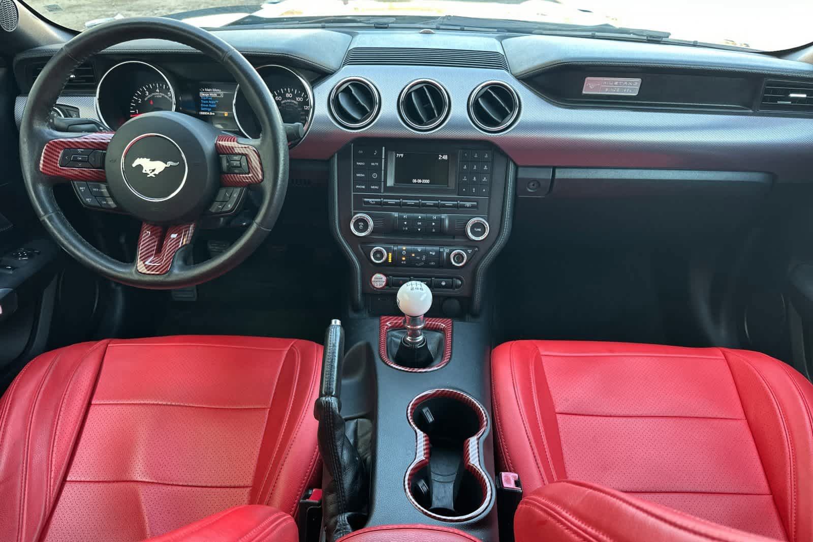 Used 2017 Ford Mustang GT RWD image 3