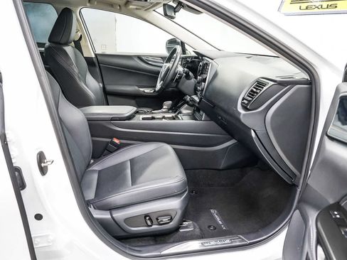 Used 2025 Lexus NX 350h AWD w/ Premium Package image 17