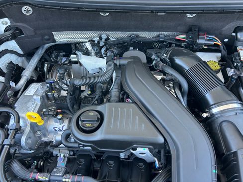 New 2026 Volkswagen Taos SE AWD/4WD image 21
