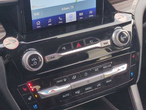 Used 2022 Ford Explorer Limited w/ Limited Technology Package image 18