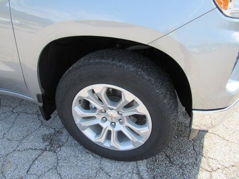 Used 2025 Chevrolet Silverado 1500 LTZ w/ LTZ Premium Package AWD/4WD image 42