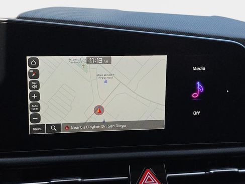 Used 2023 Kia Niro EX FWD image 28