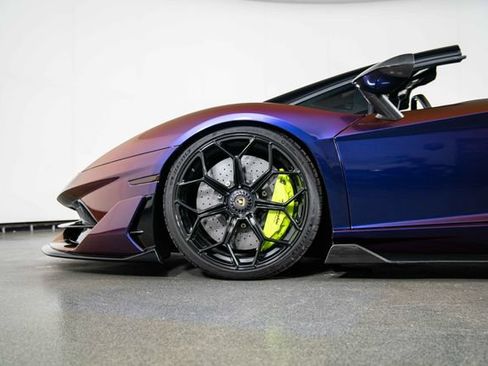 Used 2021 Lamborghini Aventador SVJ AWD/4WD image 13