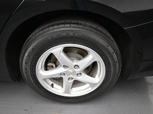 Used 2018 Chevrolet Malibu LS FWD image 19