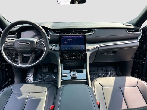 New 2025 Jeep Grand Cherokee Limited w/ Trailer Tow Package image 3