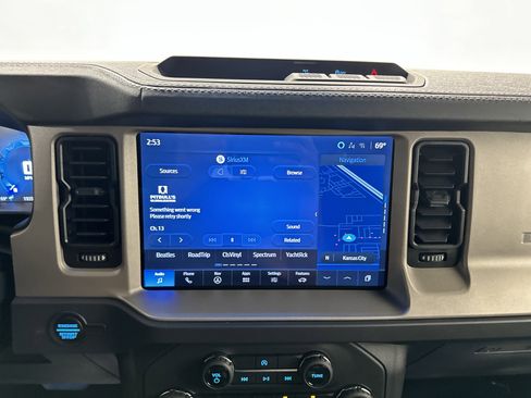 Used 2025 Ford Bronco Outer Banks AWD/4WD image 23