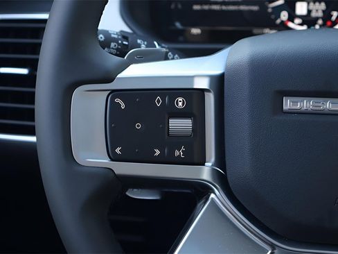 New 2026 Land Rover Discovery Limited Edition image 20