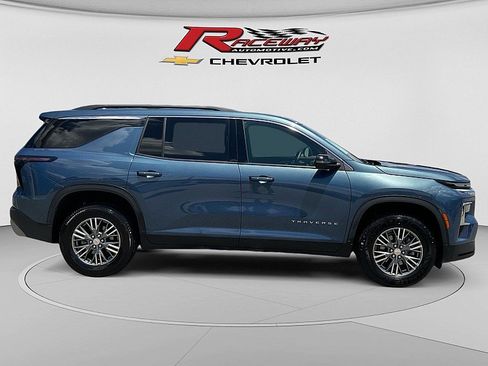 Used 2025 Chevrolet Traverse LT AWD/4WD image 6