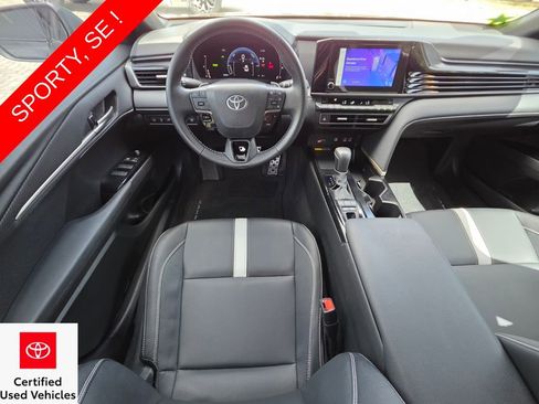 Certified 2025 Toyota Camry SE w/ Convenience Package image 6