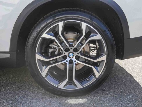 Certified 2023 BMW X5 xDrive40i w/ Parking Assistance Package image 8