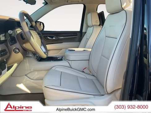 Used 2022 GMC Yukon XL Denali w/ Denali Ultimate Package image 9