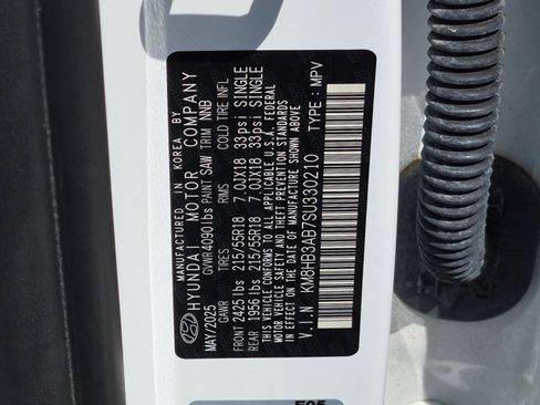 Used 2025 Hyundai Kona SEL FWD image 25