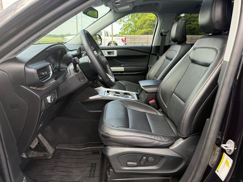 Used 2022 Ford Explorer Limited w/ Class IV Trailer Tow Package AWD/4WD image 10