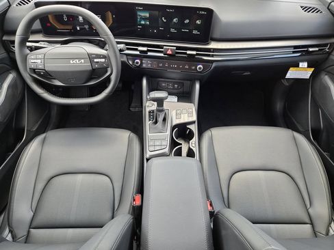 New 2026 Kia Sportage EX FWD image 18